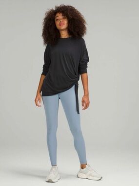 Lululemon Black Side Cinch Long Sleeve Crew, size 4